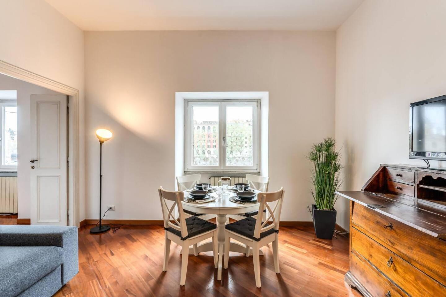 Splendid Flat On The Tiber River Roma Eksteriør bilde