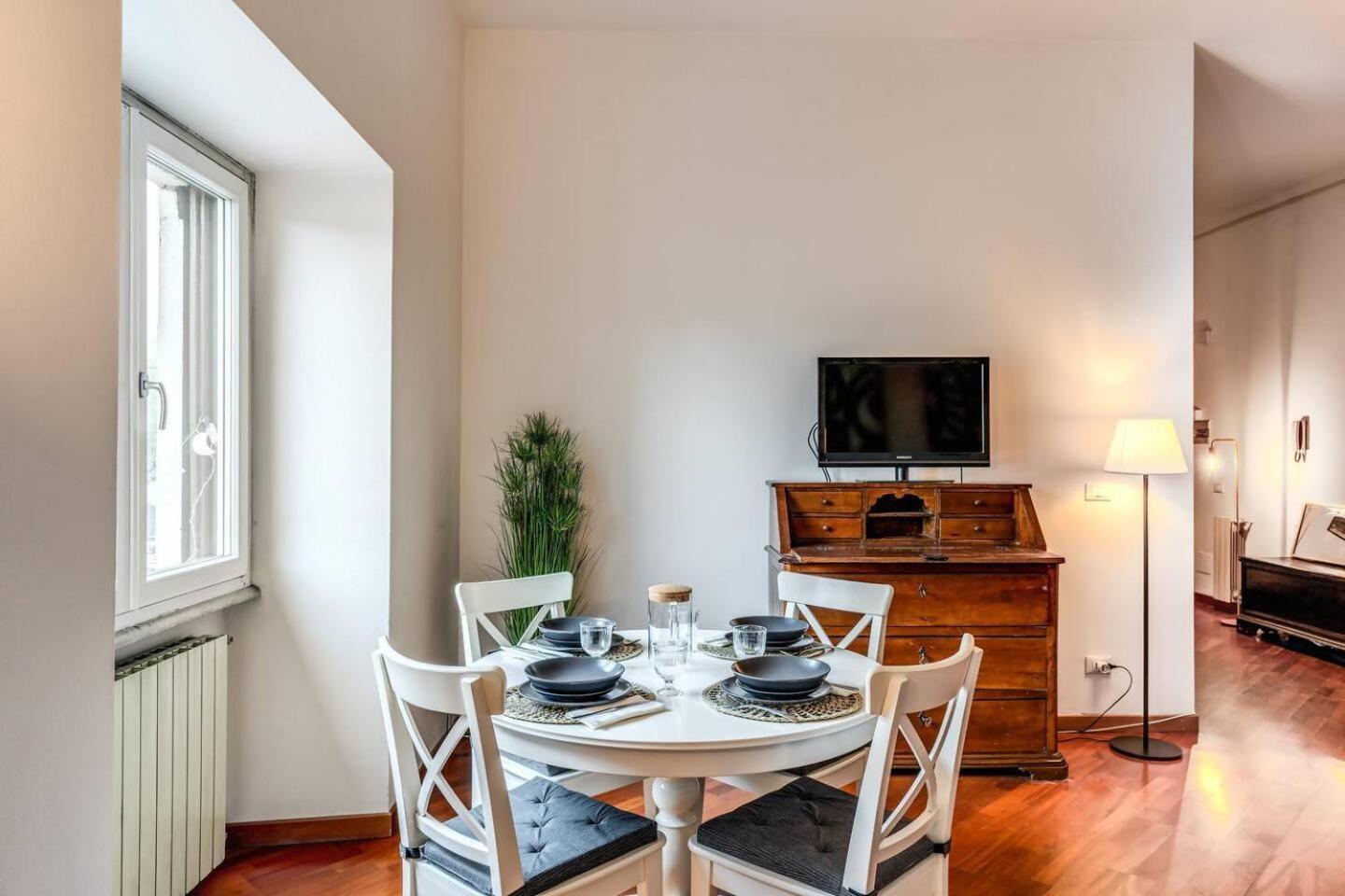 Splendid Flat On The Tiber River Roma Eksteriør bilde